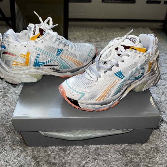 Balenciaga Runner 2.0 - Picture 2 of 7